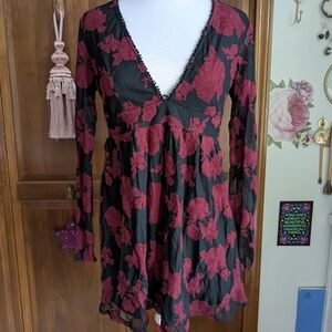 Forever 21 Black and Red Floral Long Sleeve Dress